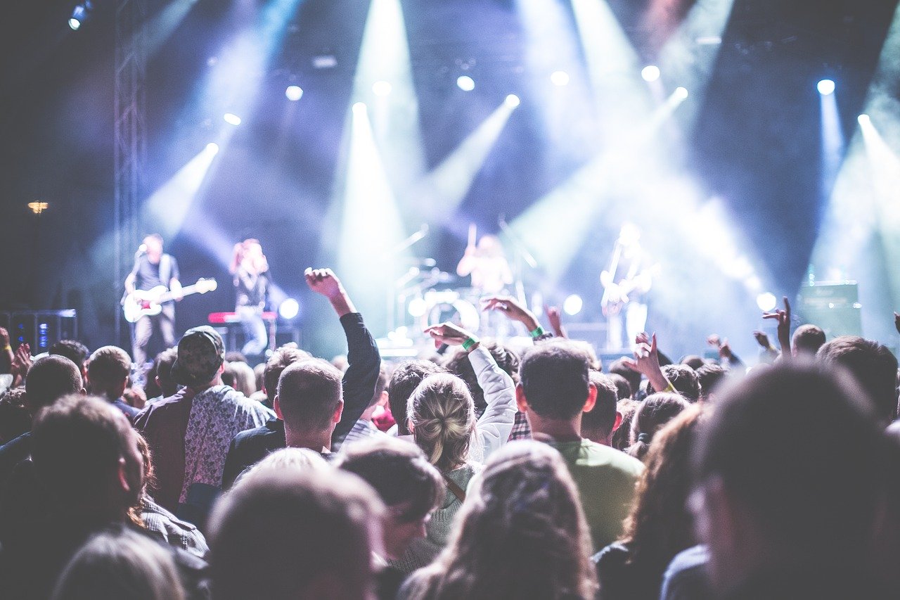 Aller dans les concerts fait plus de bien qu'écouter à la maison.