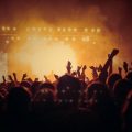 Aller dans les concerts fait plus de bien qu'écouter à la maison.